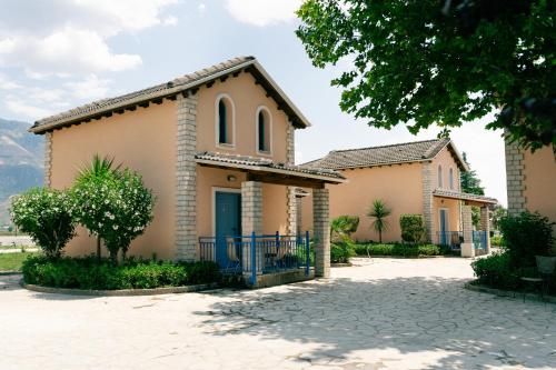 Kronos Village in Delvinë