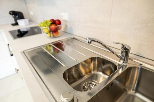 Kitchen, EifelComfort Traumhafte Ferienwohnung fur 6 Personen in zentraler Lage! in Prum