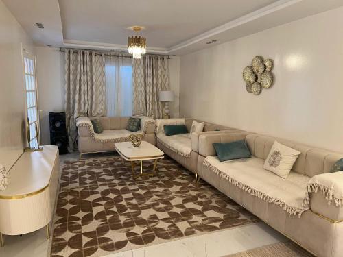 Maison de charme a Drancy avec jardin clos RER B proche gîte à louer Drancy