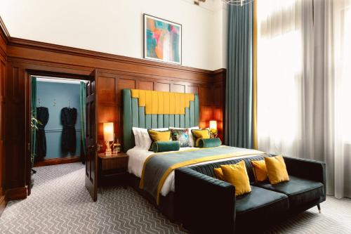 room detail thumbnail 0