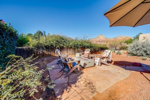 Red Rock Mtn View & Fire Pit: Central Sedona Home!, Sedona