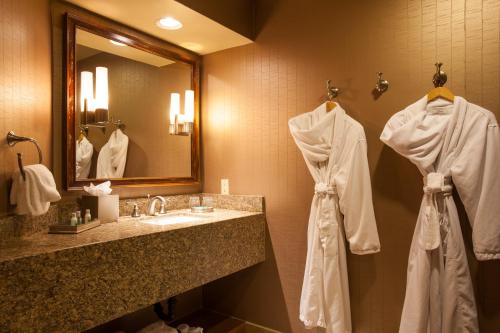 King Suite image 10