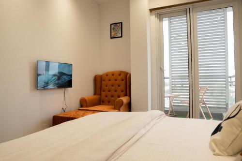 Luxury 2 Beds DHA LHR - image 4