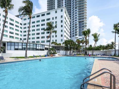 Ocean Front Units at Miami Beach in Miami Beach, USA