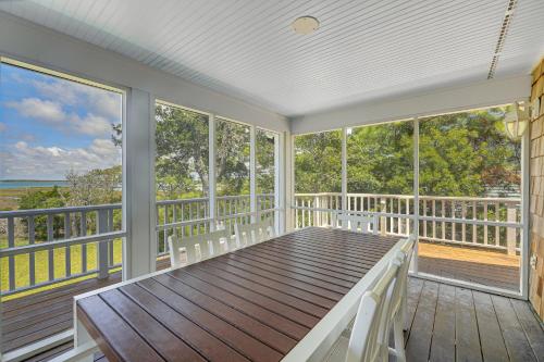 Waterfront Home w/ Screened Porch & Sunsets in Harkers Island (NC)