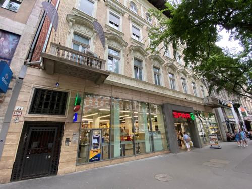 Pink Rose Boutiques, Budapest (photo 11)
