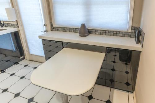 3BR Art House in Montrose with Free Park in Houston, USA