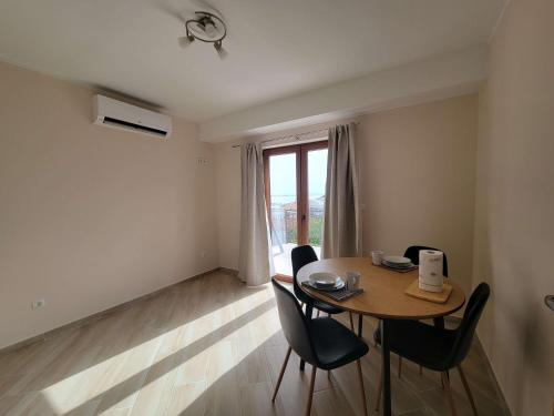 Four-Bedroom Holiday Home image 7