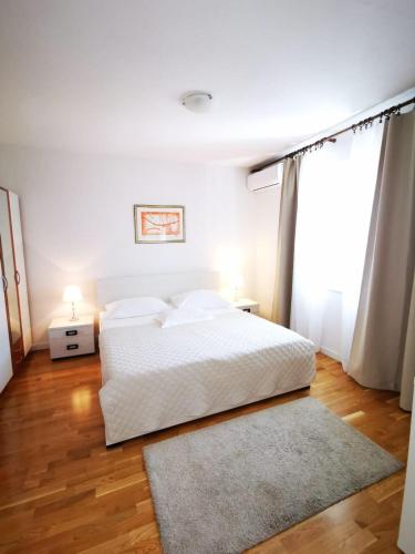 Two-Bedroom Apartment with Terrace image 10