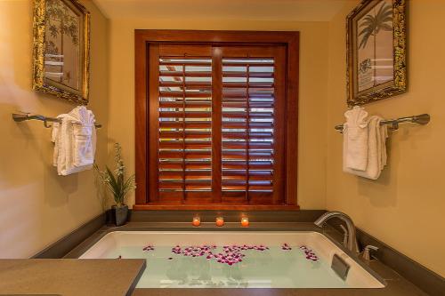 Beach Villas at Ko Olina Villa O-712 - Tap to explore photos