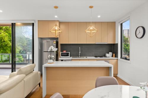 Townhouse in Caulfield with Garage in Caulfield