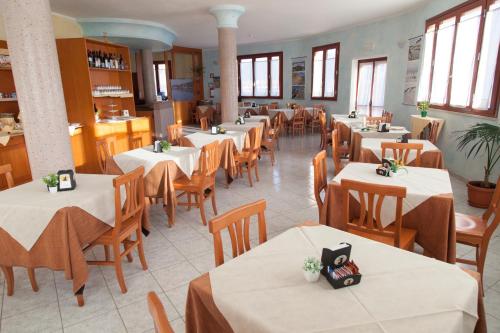 Hotel Jasmine - image 8