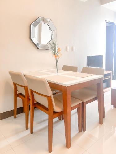 1BR Condo in Mactan Newtown Pool and Beach! 1BR Condo in Mactan Newtown Pool and Beach!