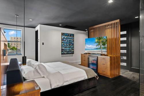 Modern City Loft in Downtown River District near Florida Repertory Színház