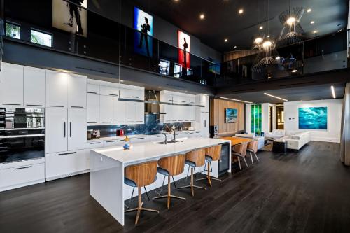 Modern City Loft in Downtown River District, Fort Myers
