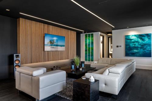 Létesítmények, Modern City Loft in Downtown River District near Florida Repertory Színház