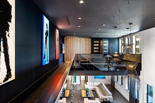 Létesítmények, Modern City Loft in Downtown River District near Florida Repertory Színház