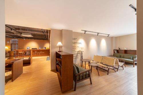 Lobby, Captain 5 Youth Hotel-Xianxia Road Branch near Shanghai Zoo (Shanghai Dongwu Yuan)