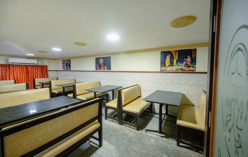 Hotel Durga International photo 5