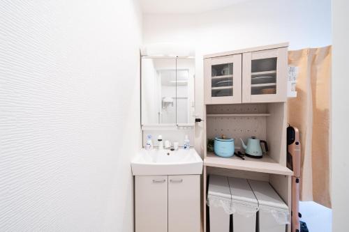 Direct access to major Tokyo stations including Shibuya, Shinjuku, Ikebukuro, Akihabara, and Ueno 3-minute walk from nearest station Tokyo Dome Suitable for long-term stays 201