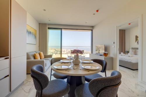 Mercury Tower Apartments by Buena Vista 2