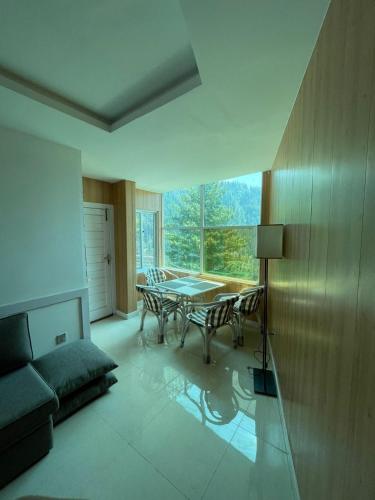 The White Loft Nathiagali in Ayubia