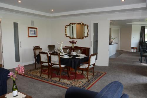 Matangi Oaks Boutique B & B photo 4
