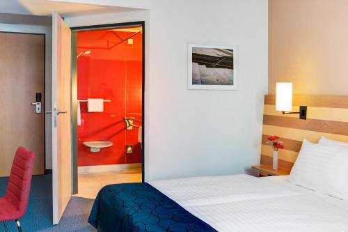 IntercityHotel Frankfurt Airport - image 19