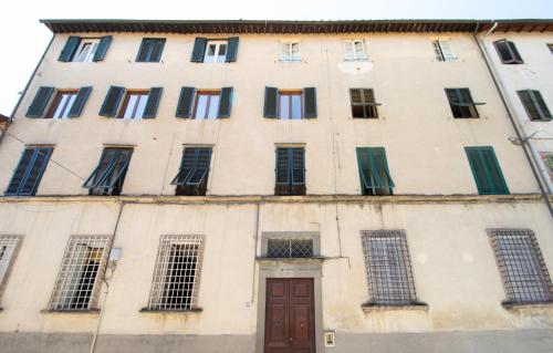Apartment with City View image 1