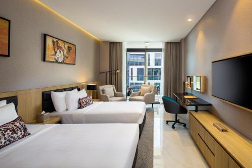 room detail thumbnail 1