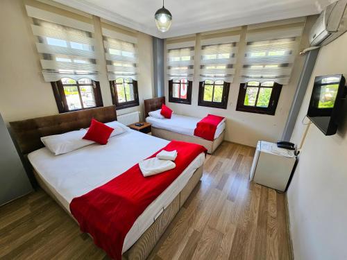 設施, SULTAN SARAY OTEL in 番紅花城