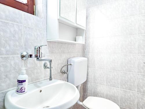 Sarajevo Pine Hideaway - Free Private Parking Sarajevo Pine Hideaway - Free Private Parking