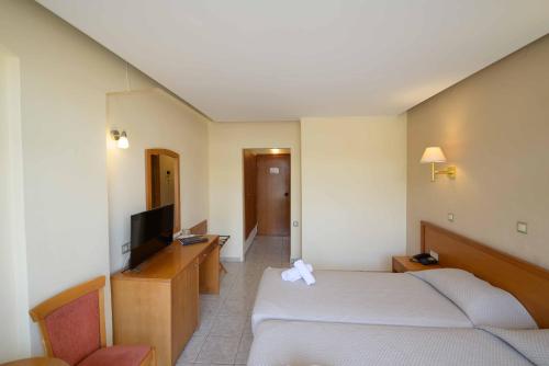2 twin beds