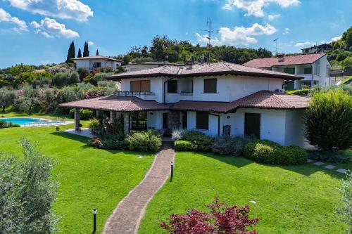  Villa Oleander in Manerba del Garda