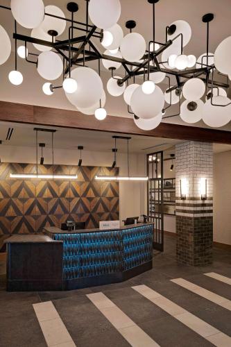 大堂, Hotel Nickel Plate Fishers, Tapestry Collection by Hilton in 菲舍斯