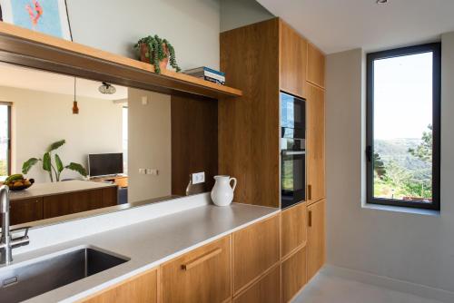 Ericeira Beach Villa in ฟอนเต บัว ดา บรินโกซา