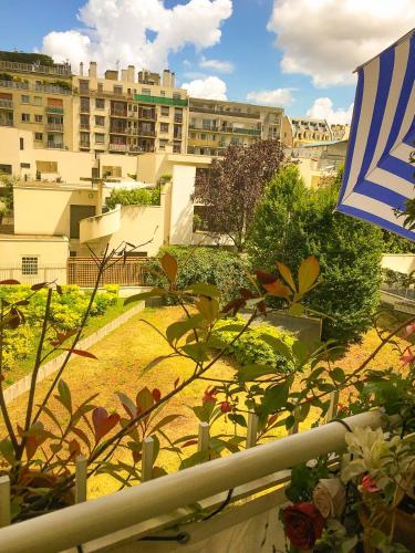 Double Room with Balcony 3
