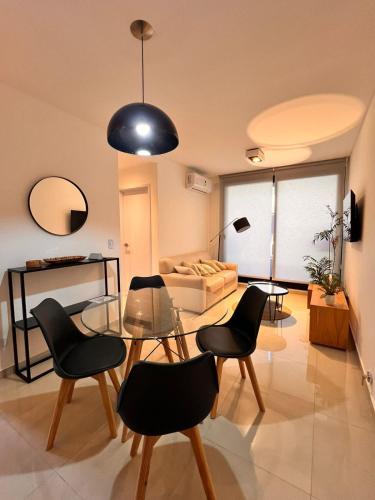 RIOJA 919 un dormitorio con cochera