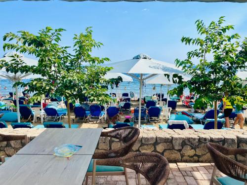 bar/salon, MELISSA GOLD COAST in Chalkidiki