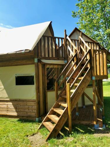 2 bedrooms, 5 beds
