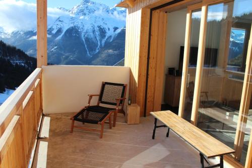Balcony/terrace, Appartement au pied des pistes dans nouvelle residence in Oz