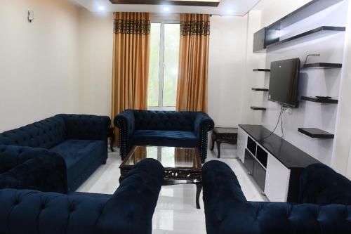 Skyline Apartments - image 6