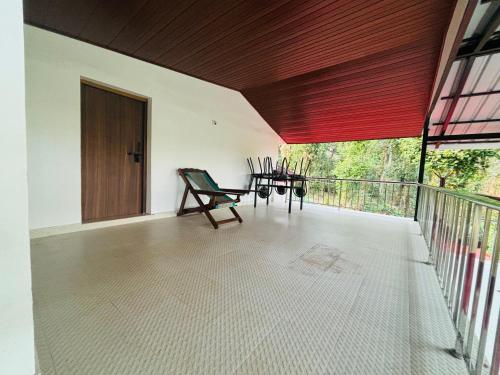 Erkély/terasz, 185 négyzetméteres, 3 hálószobás Ház 3 fürdőszobával Panamaram területén (WayalVaaram Home Stay ) in Panamaram