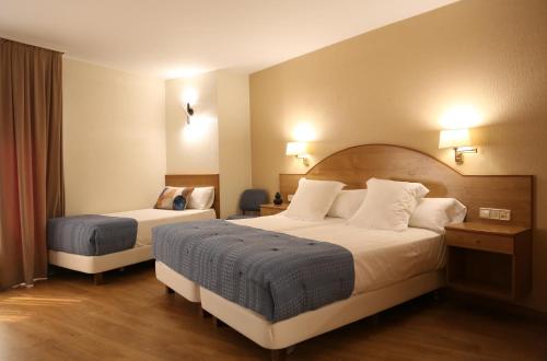 Hotel Maruxia *** Superior Room Type - Standard Quadruple Room