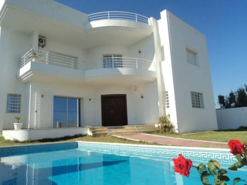 Villa Adel – khách sạn tại Mrezga