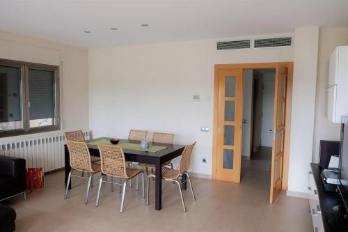 Garden Villa near Girona and Costa Brava for Cyclists and Families in Bordils