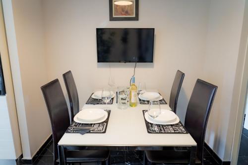 Style134 Apartment 50 meters from Metro A Lucio Sestio Station, Рим (фото 5)