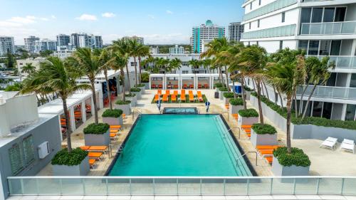 2BR Fort Lauderdale W Residence with Double Living Room Ocean & Intercoastal Views Brand New Sofas! - image 2