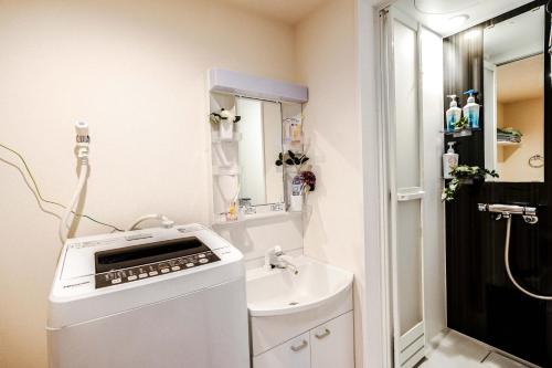 B33池袋最中心 交通便利车站3分 Ikebukuro center 3 mins to ST Max 4P 直达新宿 涉谷 表参道 池袋 上野 代代木 银座 原宿