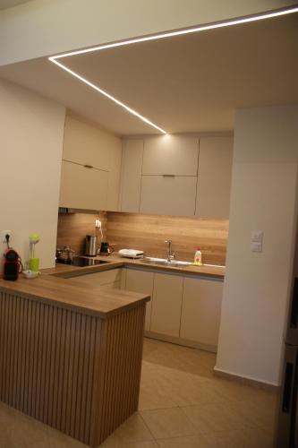 Thelea Mani Thelea Mani